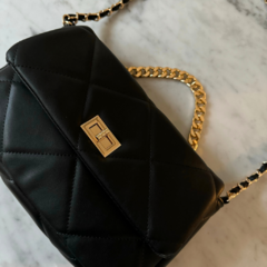 *Pre order* Cartera Verona negra de cuero ecológico y dorado - comprar online