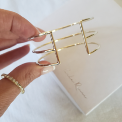 *New* Caja Olivia - Aros & Brazalete bañados en oro 24k - Obsequium Jewelry & Complements