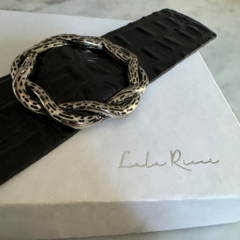 *New* Brazalete Dinamarca de Cuero negro con aplique en internet