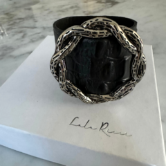 *New* Brazalete Dinamarca de Cuero negro con aplique - comprar online