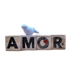 Enfeite de mesa cubos Amor - comprar online