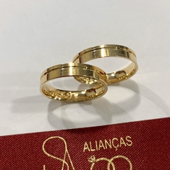 Aliança de noivado/ Aliança de casamento MODELO: SOFT na internet