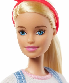 Imagen de Muñeca Barbie con 2 looks profesionales sorpresa con 8 sorpresas. Muñeca y accesorios Barbie Surprise Professions