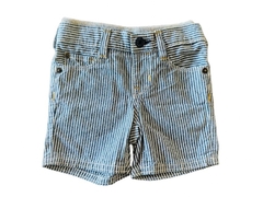 SHORT BEBE GAP TALLE 6-12 MESES