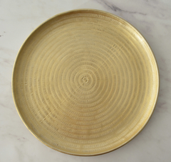 Bandeja o plato de metal dorado (30cm)