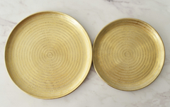 Bandeja o plato de metal dorado (30cm) en internet