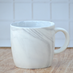 Mug de cerámica símil mármol (350 ml)