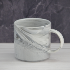Taza de cerámica símil mármol de Carrara baja - comprar online