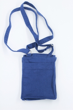Mini bag azul na internet