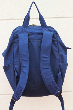 Mochila azul-marinho com bolso pra note - I wanna be your toy