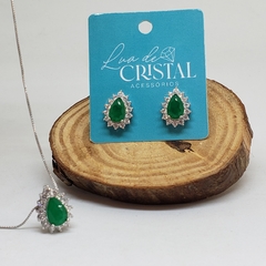 Conjunto em Ródio Branco com cristal de gota esmeralda fusion e zircônias cristais. - comprar online