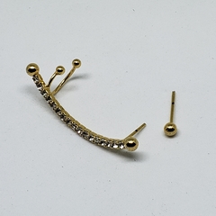 Brinco Dourado Ear Cuff com Zircônias Brancas