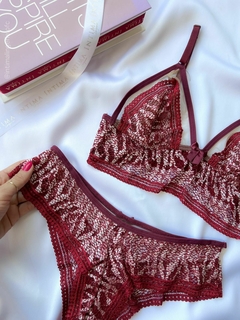 Conjunto ILLUSION G - Marsala na internet