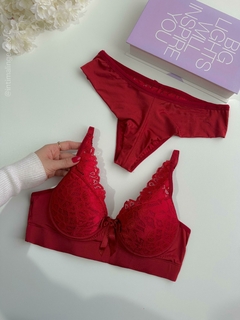 Conjunto Iris | Vermelho na internet