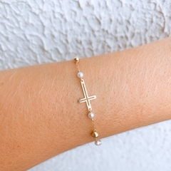 PULSEIRA PÉROLA COM CRUZ OURO 18K AMARELO - comprar online