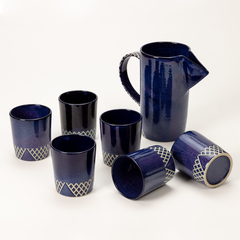 381EC - Conjunto de 1 jarra e 6 copos trabalhados em cerâmica de alta temperatura - Paula Unger. - comprar online
