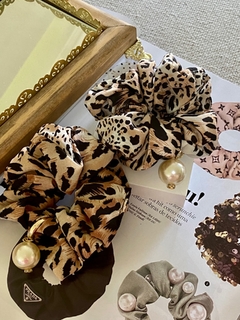 Scrunchie Animal Print na internet