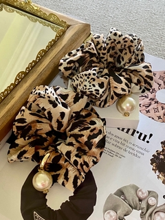 Scrunchie Animal Print - Bella Brasil Boutique