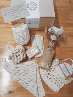 GIFT BOX CAJAS DE REGALOS "SET de BAÑO CROCHET"...........20%OFF TRANSFERENCIA - comprar online