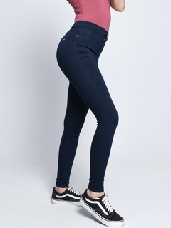 Jeans azul estático tiro alto elástizado chupín by Thalasso - tienda online