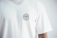 Camiseta Oversized Off White Globo - loja online