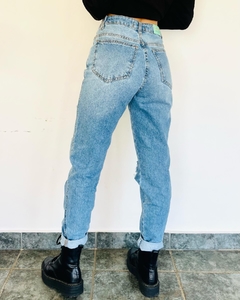 Calça Mom jeans Cathy - loja online