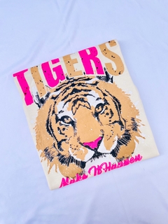 tee shirt “tigers” off