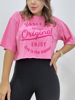 Tee cropped pink na internet