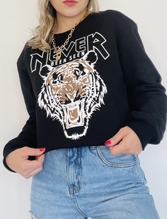 Moletom cropped Tiger preto na internet