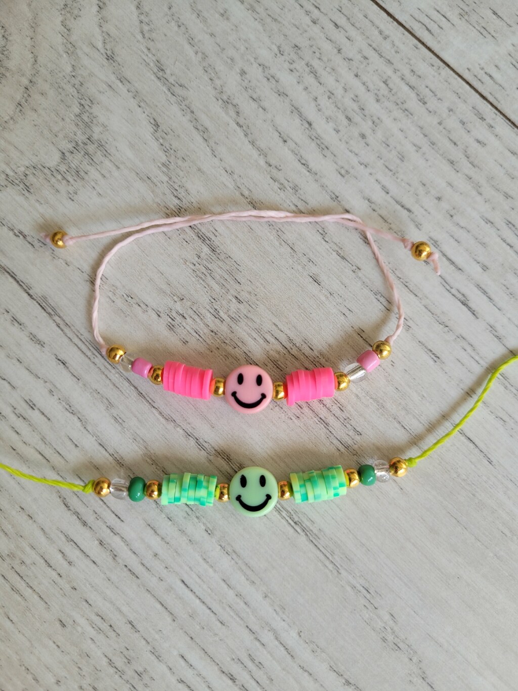 Pulsera hilo Smile.