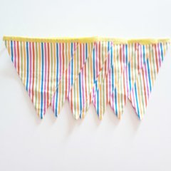 Bandeirinhas de tecido listras coloridas