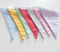 Bandeirinhas de tecido cores suaves - comprar online