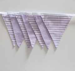Bandeirinhas de tecido lilás