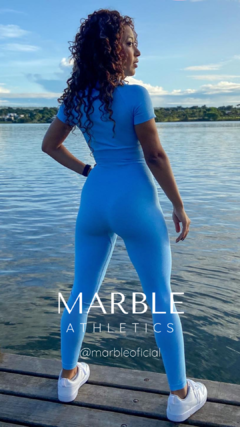 MARBLE ATHLETICS CONJUNTO LEGGING AZUL CLARO