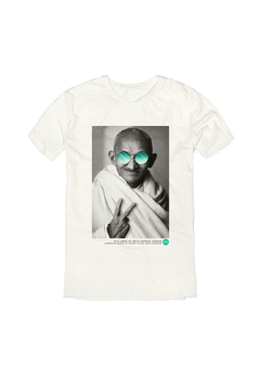 T-Shirt Gandhi Off White King&Joe Play - comprar online