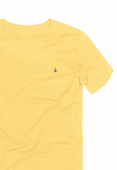 Tshirt King&Joe Play Básica Amarela na internet