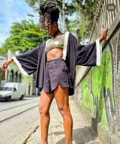 KIMONO PRETO E BRANCO