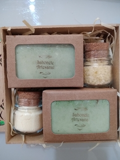 KIT 2 Sabonetes Artesanais de Babosa 130g(cada) + 1 Sais de Banho Fino de Camomila 80g + 1 Sais de Banho Grosso de Camomila 80g