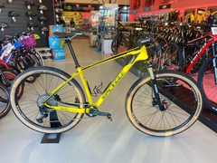 BICICLETA R.29 SPCYCLE MTB CARBONO TALLE M USADA