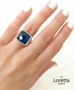 Anillo sello con piedra azul de Plata 