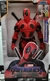 AVENGERS DEADPOOL GIGANTE CON VOZ, LUZ Y SONIDO EN CAJA X2557