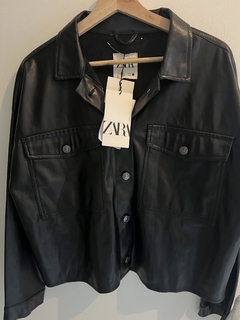 JACKET ECOCUERO ZARA