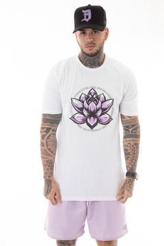 CAMISETA BRANCA LOTUS DEUM - loja online