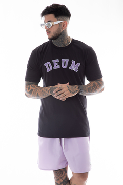 CAMISETA DEUM COLLEGE PRETA - DEUM 