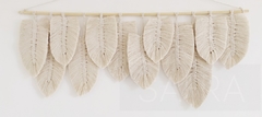 Tapiz de plumas en macrame