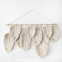 Tapiz de plumas en macrame