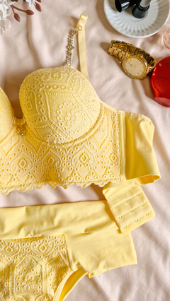 Conjunto de Renda Charme Amarelo - comprar online