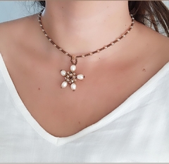 choker gargantilla flor , cristal tejido