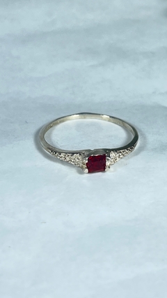 Anillo Plata y cristal rojo