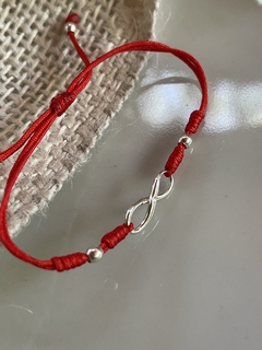 Pulsera hilo con infinito Plata